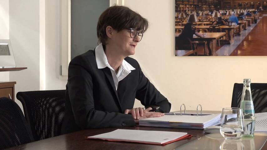 Video 1 Rechtsanwältin Dr. Alexandra Schmitz